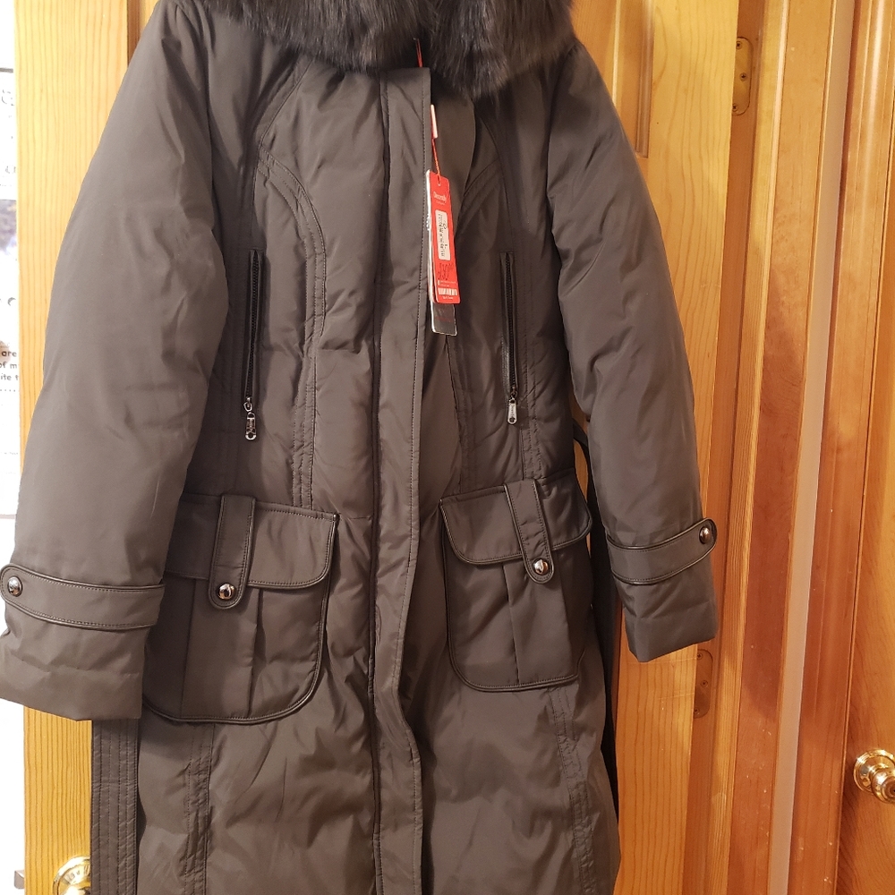 Women's down parka, natural fur trimmed hood. size L (fits more like M)